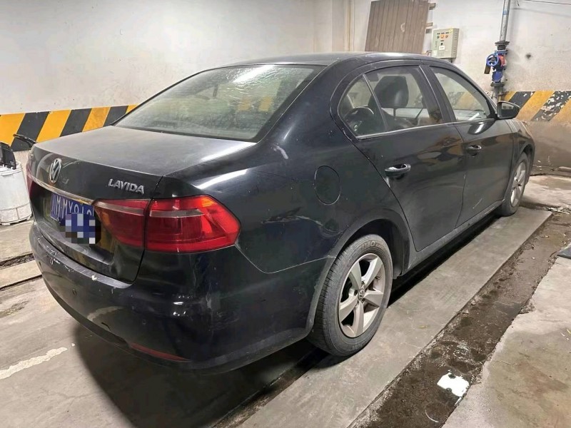 成都13年大众朗逸5