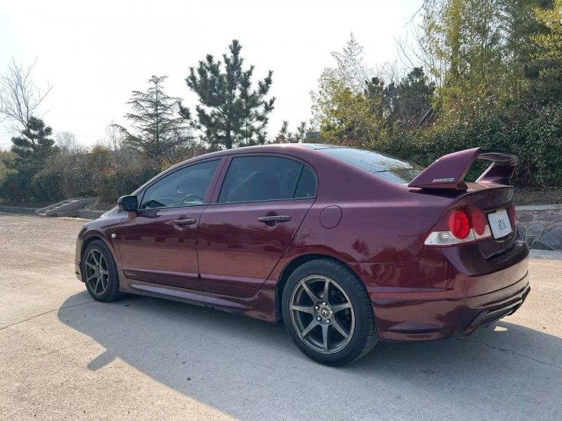 青岛14年本田思域7