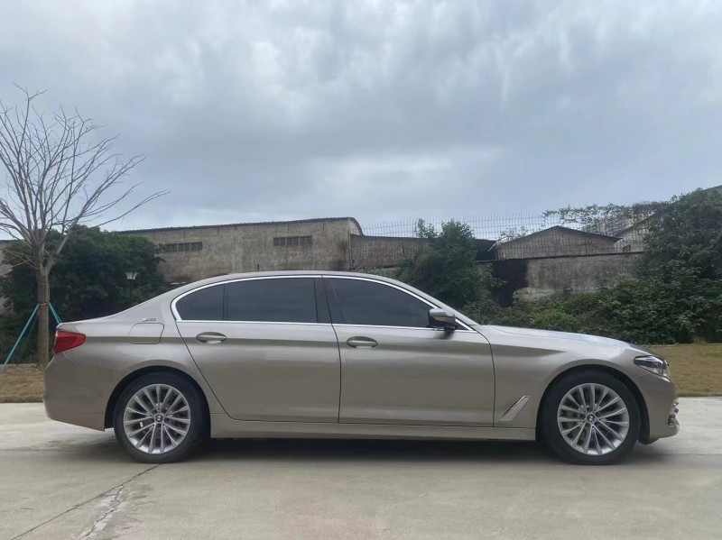 佛山19年宝马5系3