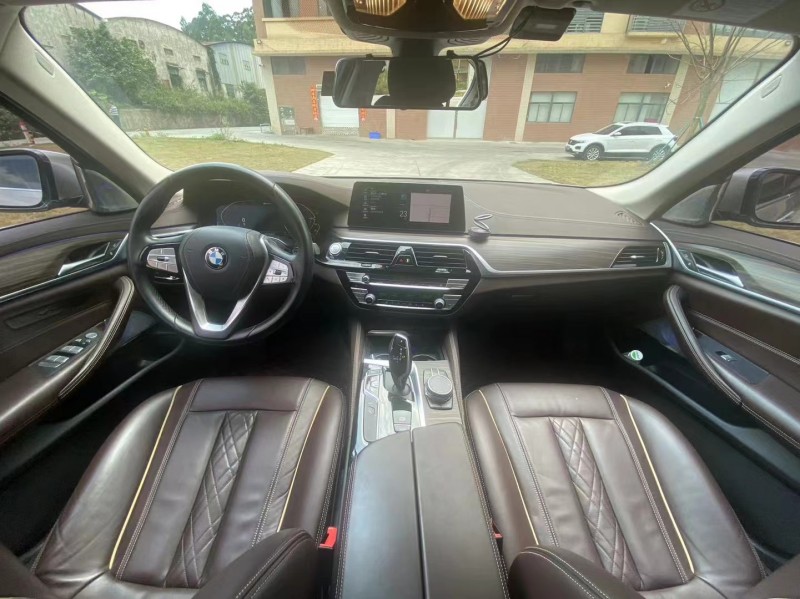 佛山19年宝马5系7