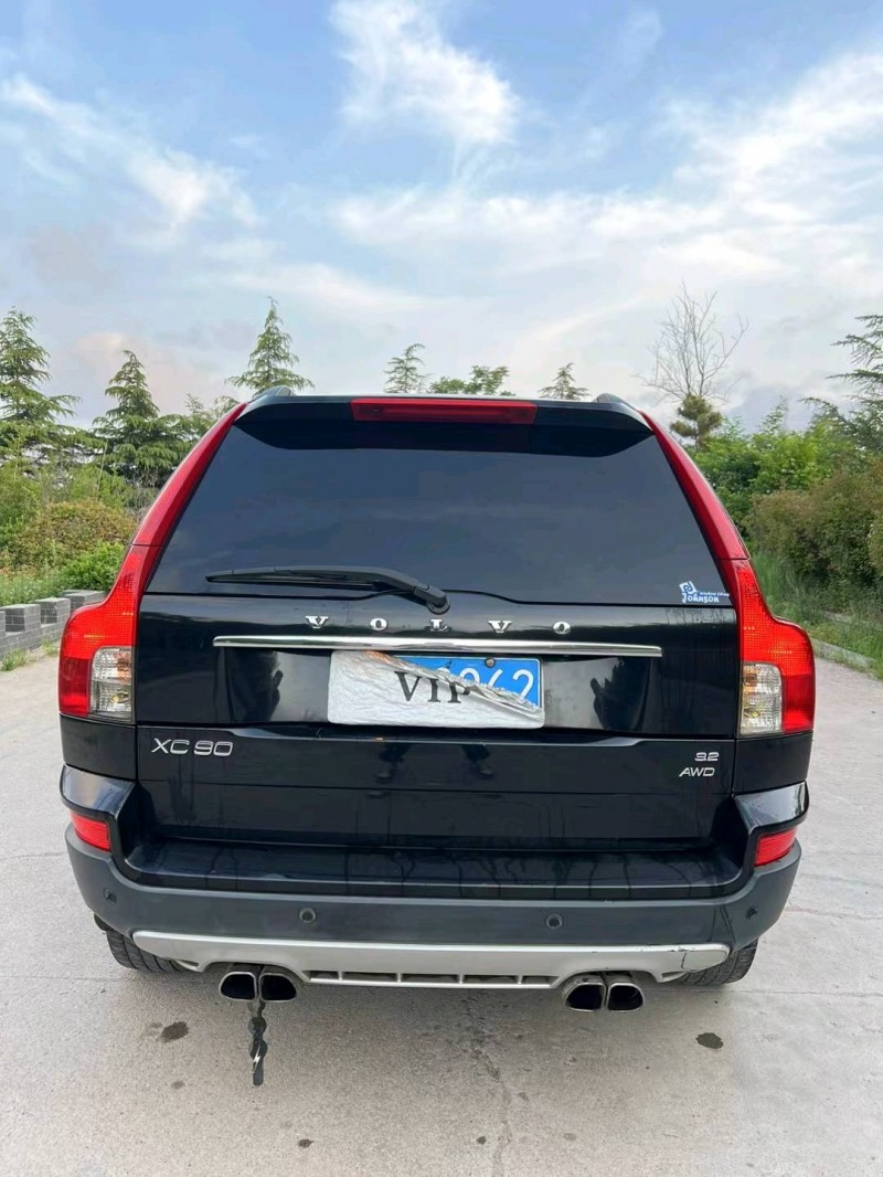 青岛12年沃尔沃XC909