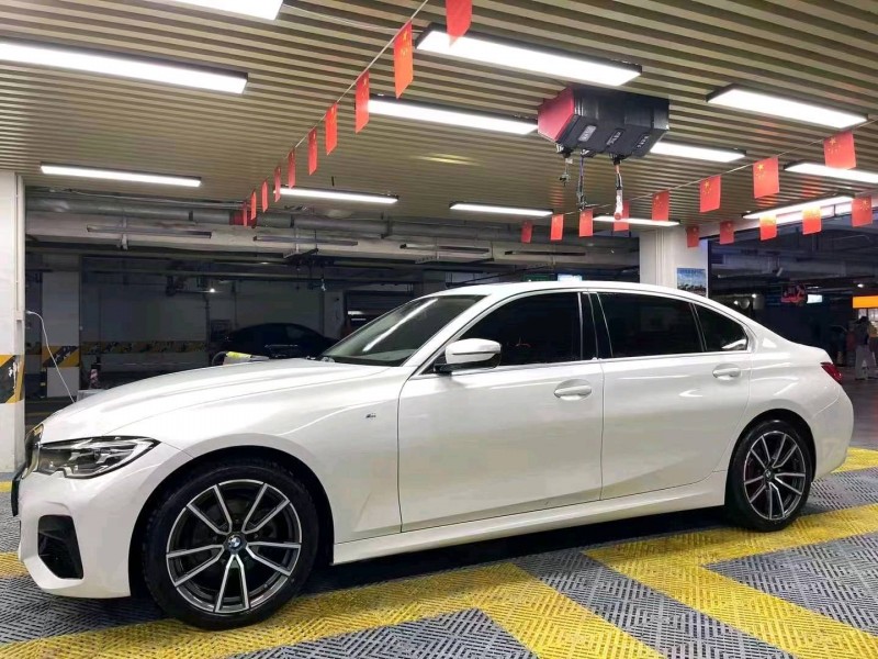 成都22年宝马3系3