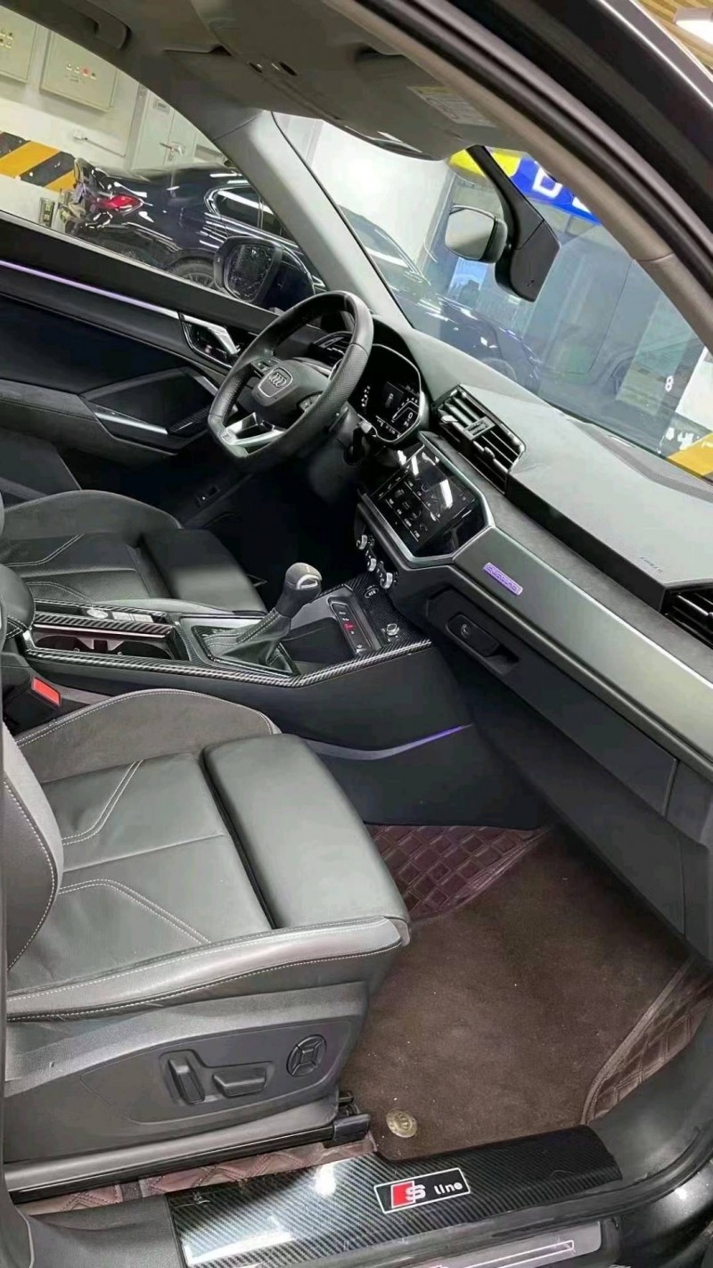 成都21年奥迪Q37