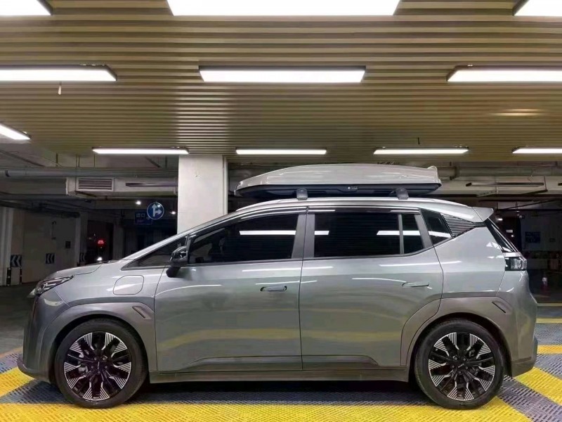 成都22年传祺埃安Y3