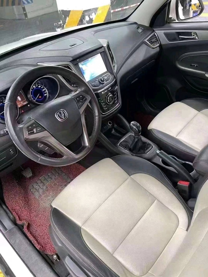 成都18年长安汽车CS355