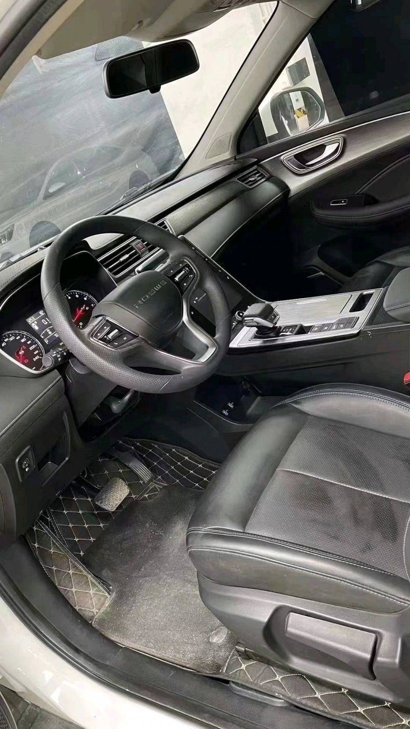 成都22年荣威RX55