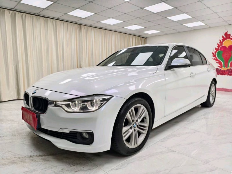 成都17年宝马7系2