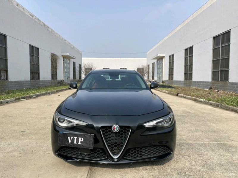 盐城20年阿尔法·罗密欧Giulia1