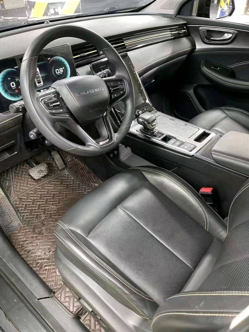 成都22年荣威RX55