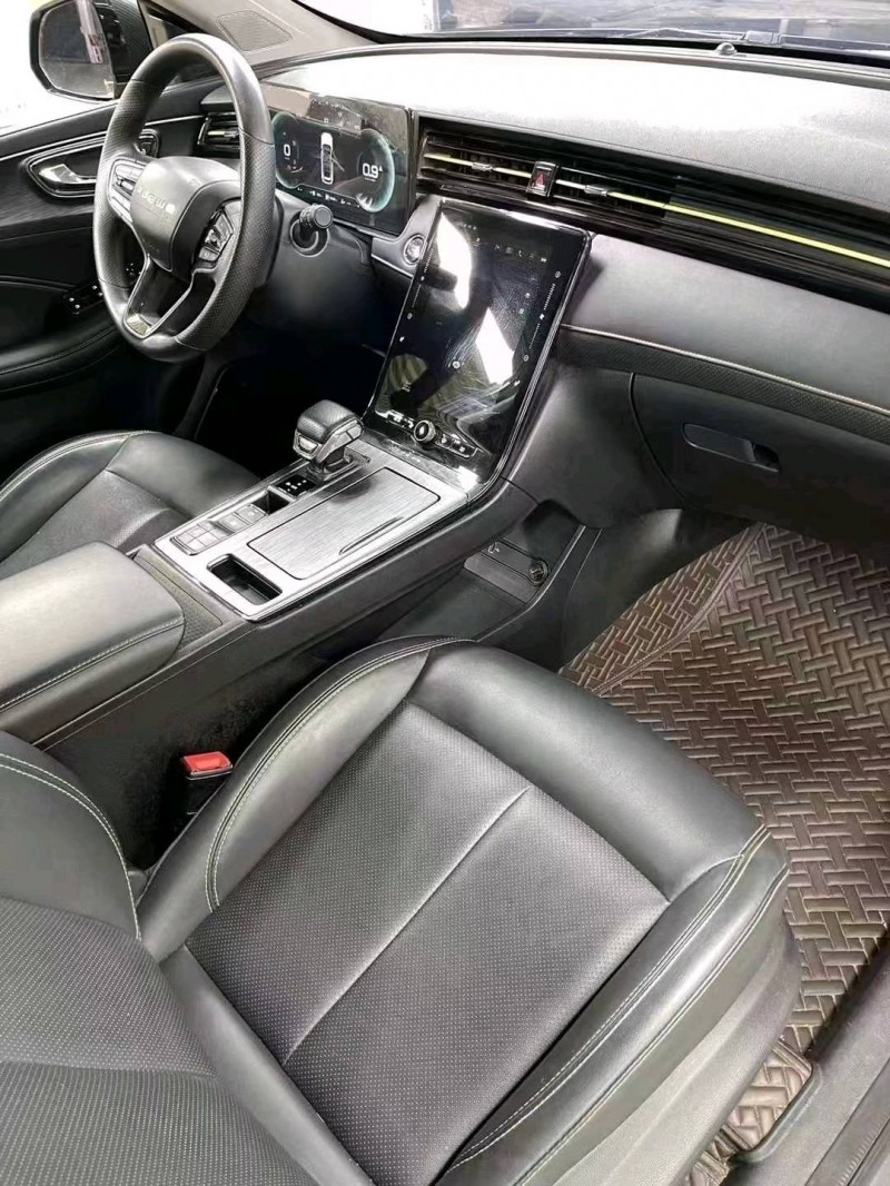 成都22年荣威RX58