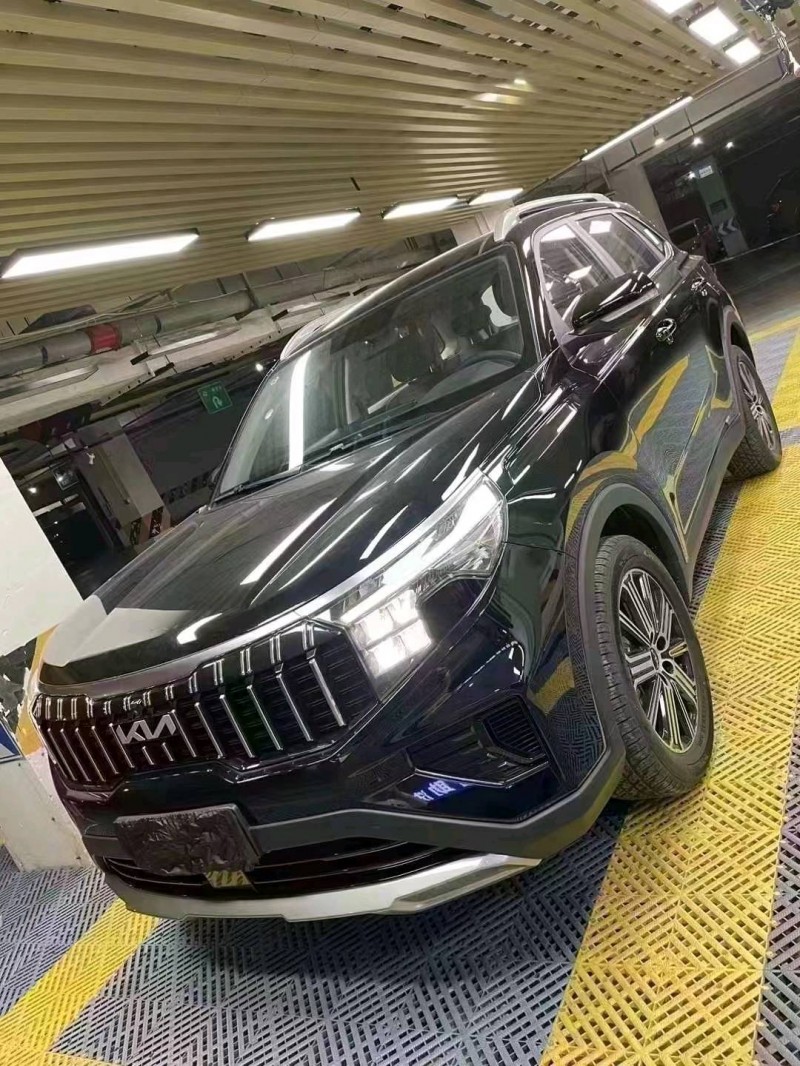 成都23年起亚智跑2