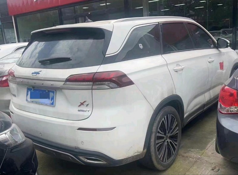 長沙20年長安汽車歐尚2