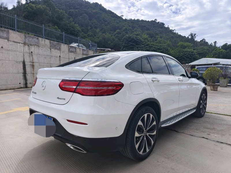 大理19年奔馳GLC6