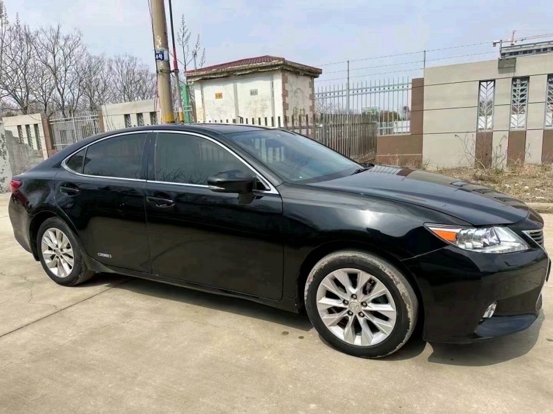 济南14年雷克萨斯ES2