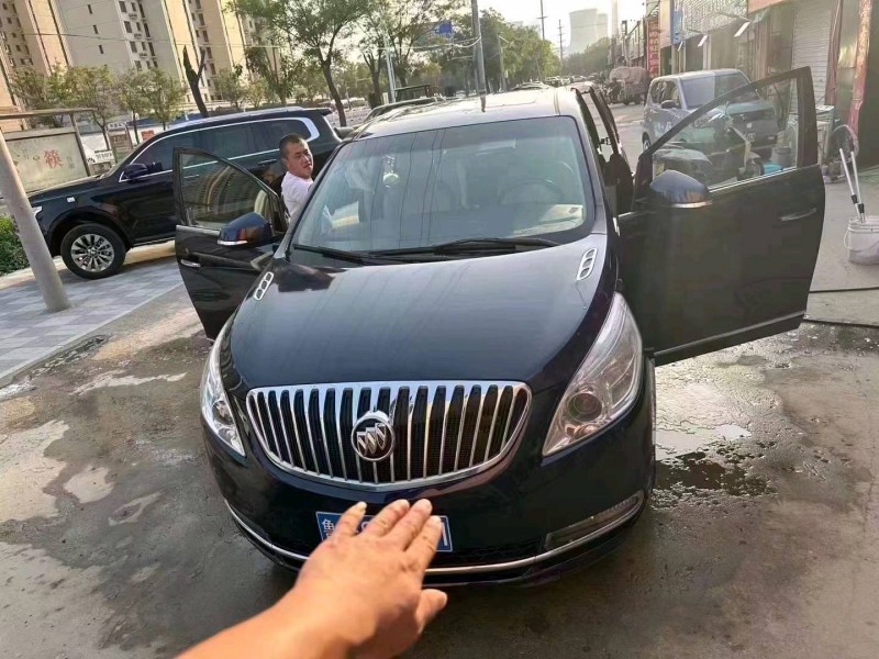 东营13年别克GL81