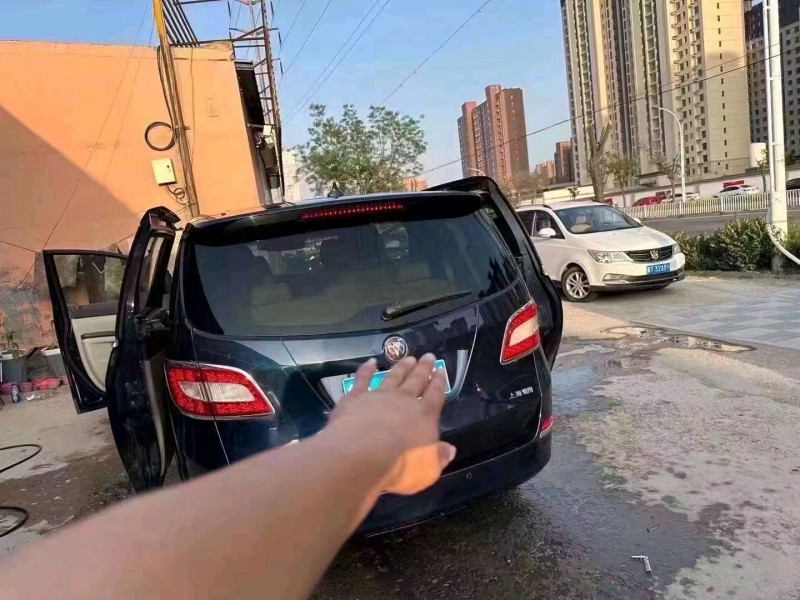 东营13年别克GL84