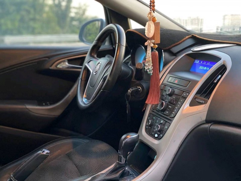 沧州11年别克英朗7