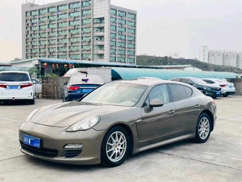 东莞11年保时捷帕拉梅拉5
