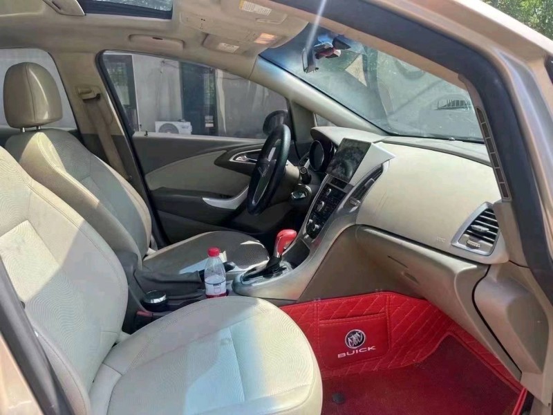 枣庄13年别克英朗GT7