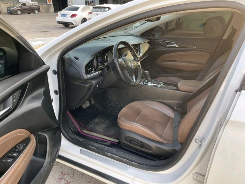 徐州19年别克君威4