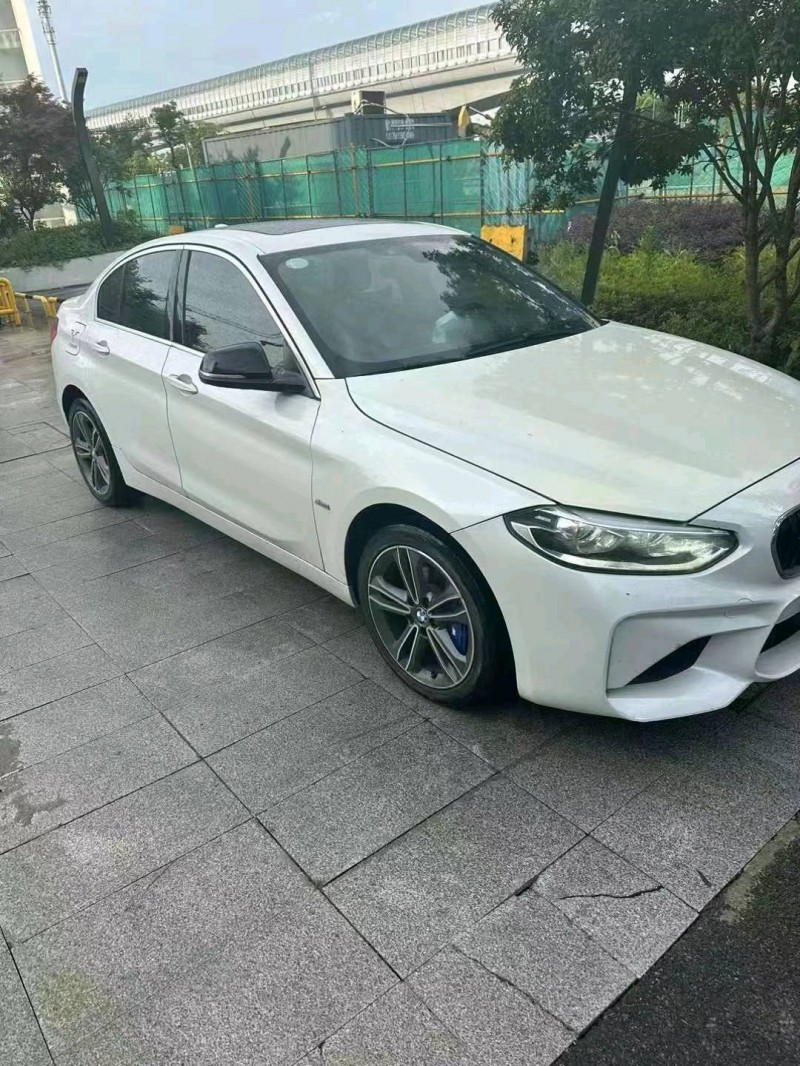 东营17年宝马1系3