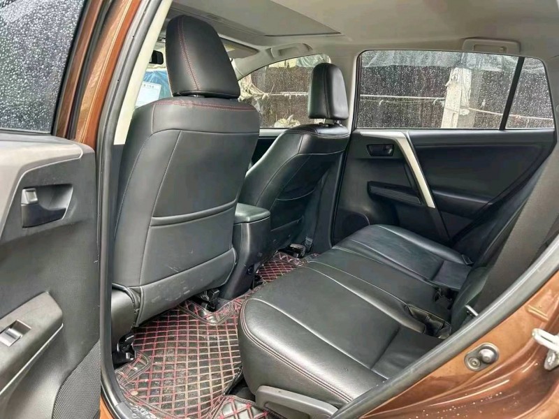 枣庄18年丰田RAV4荣放8
