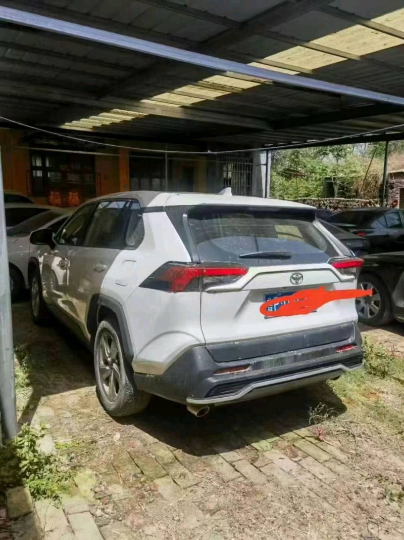 东营22年丰田RAV4荣放4