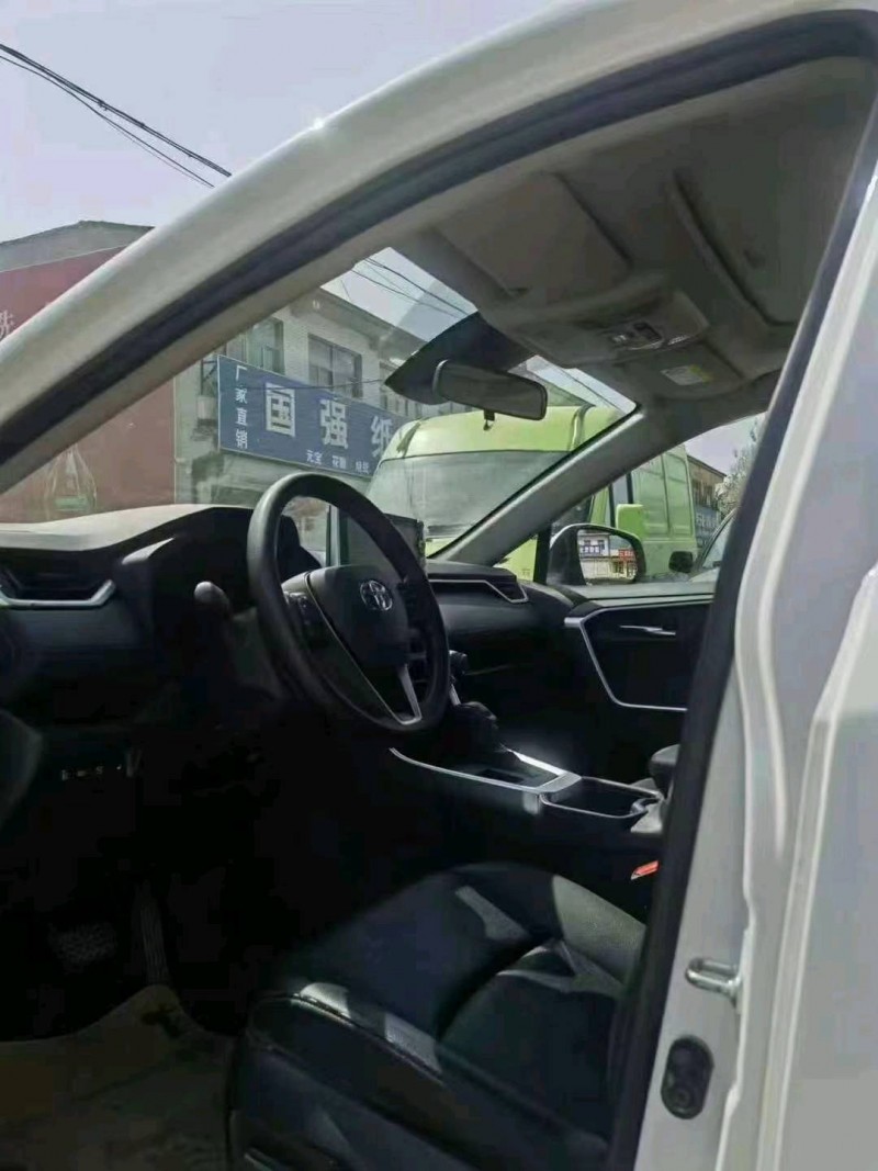 东营22年丰田RAV4荣放5