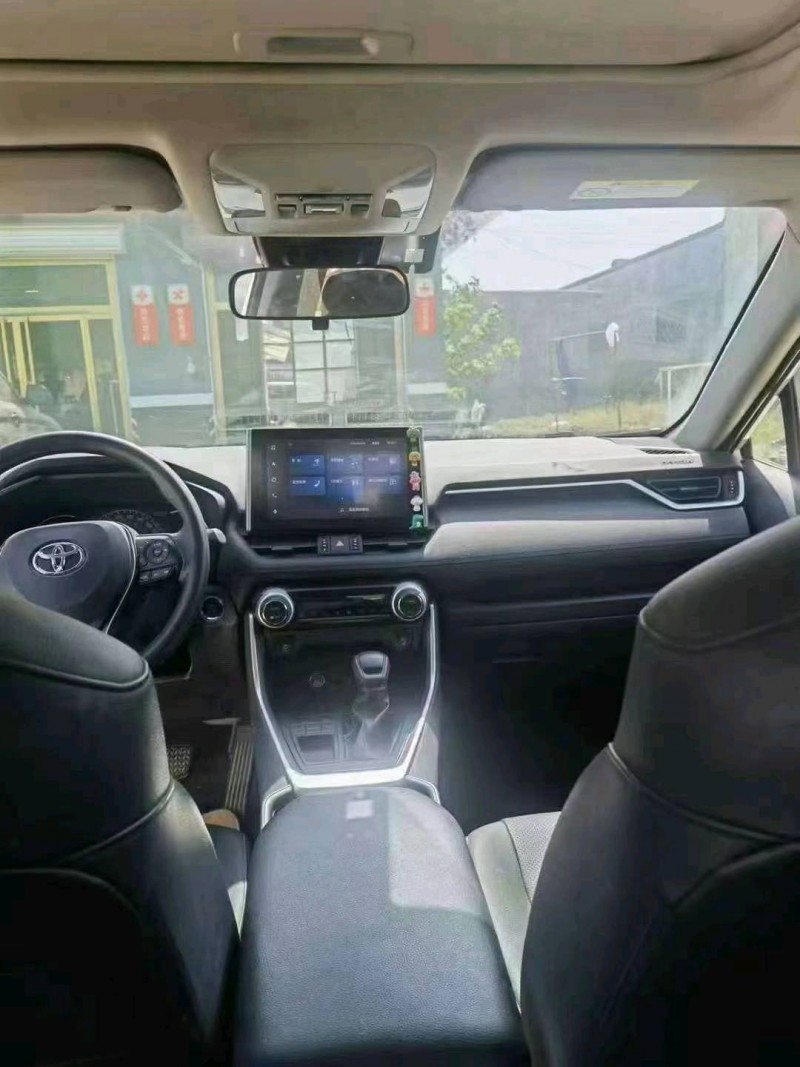 东营22年丰田RAV4荣放6
