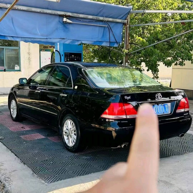 济南10年丰田皇冠2