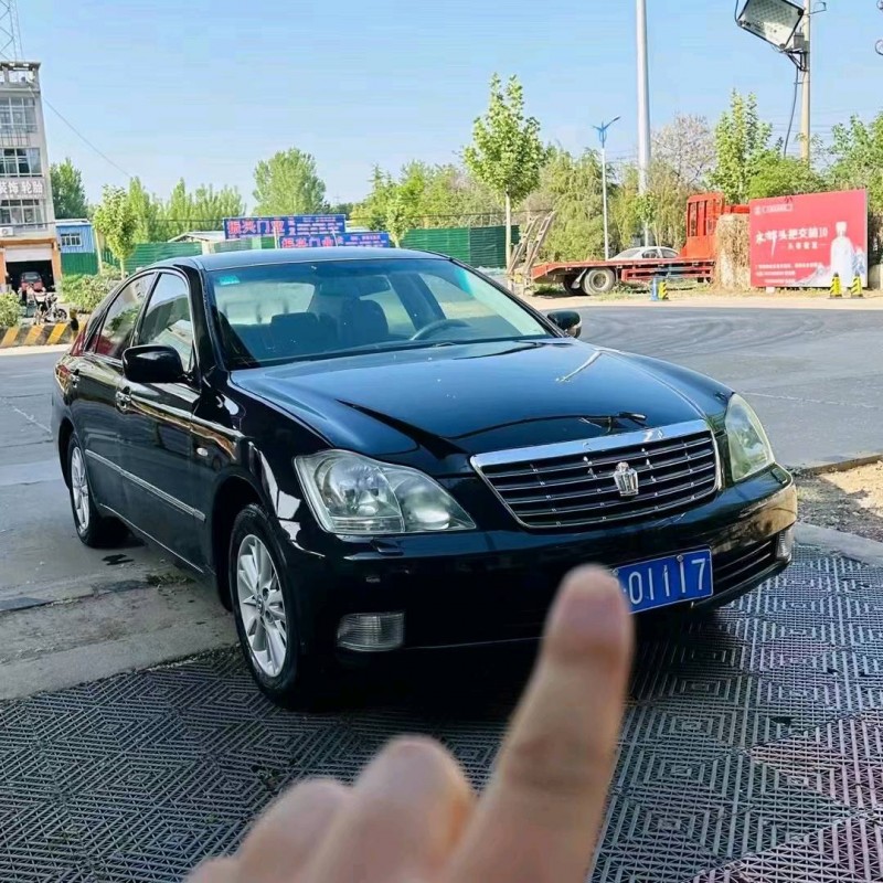 济南10年丰田皇冠6