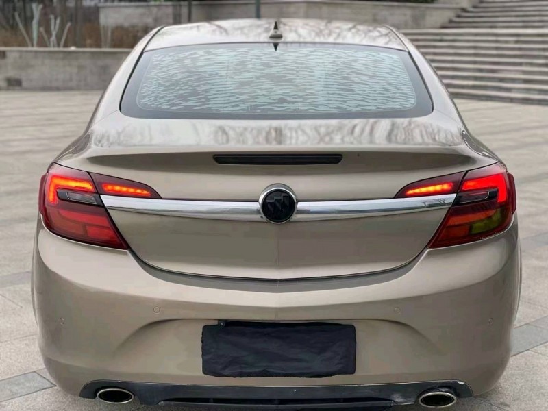 东营16年别克君威5