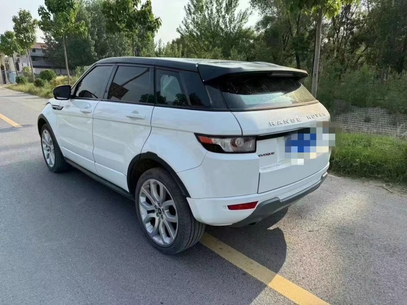 济宁13年路虎极光7