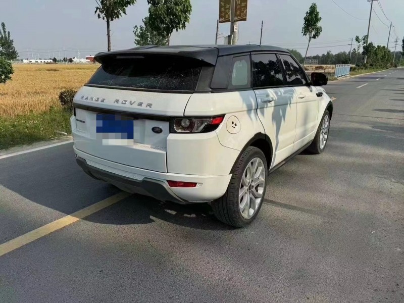 济宁13年路虎极光8