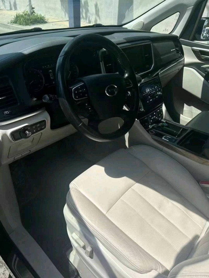 济南20年传祺M85