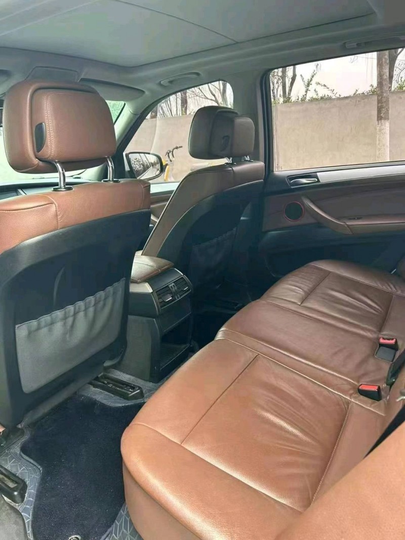 济南13年宝马X54