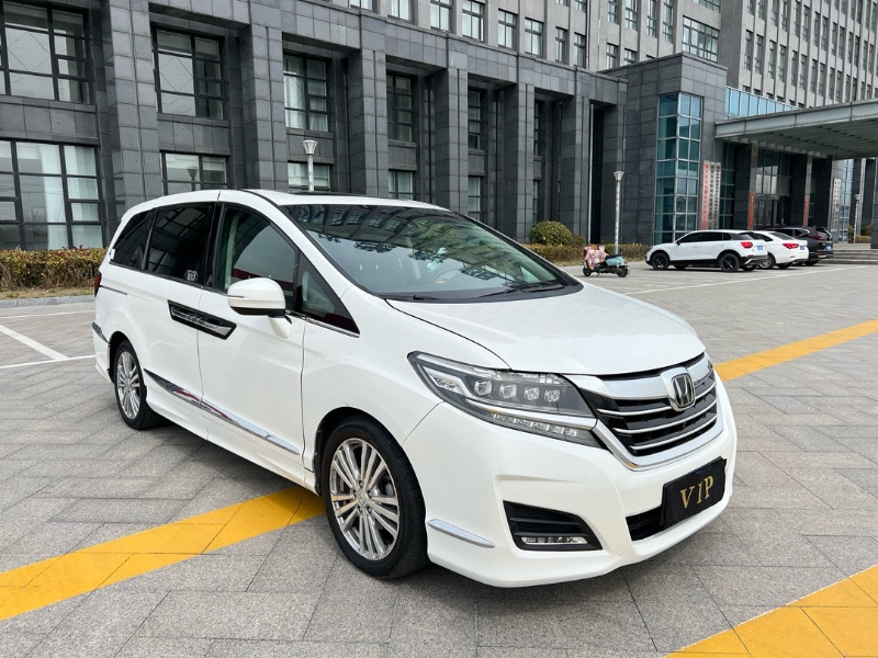 盐城16年本田艾力绅2