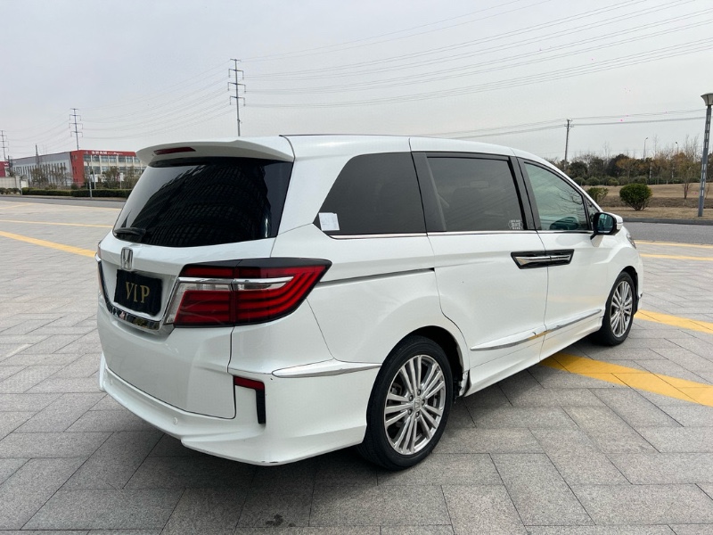 盐城16年本田艾力绅8