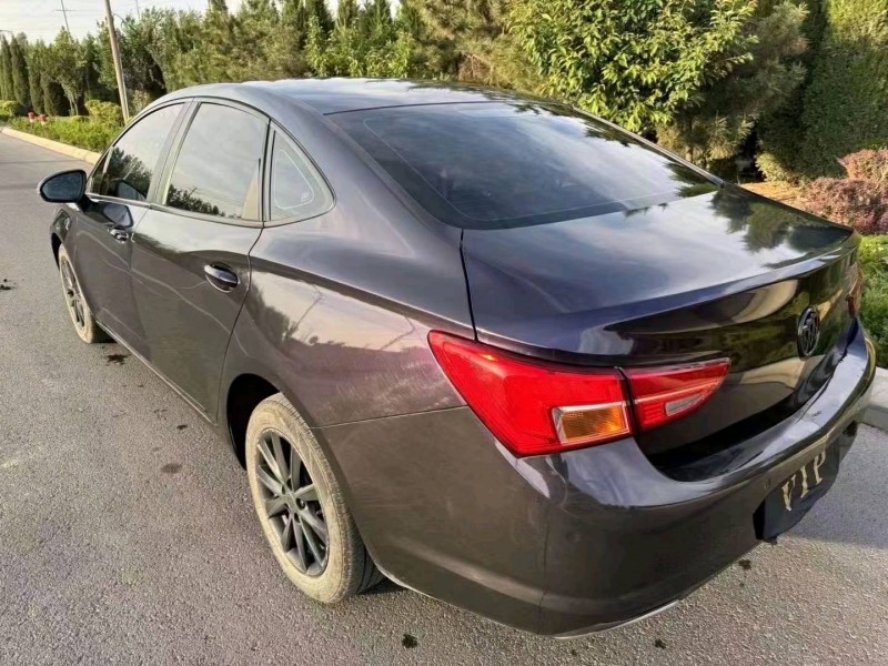 枣庄16年别克威朗7