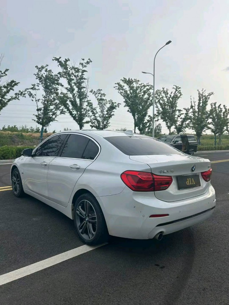 徐州17年宝马1系8