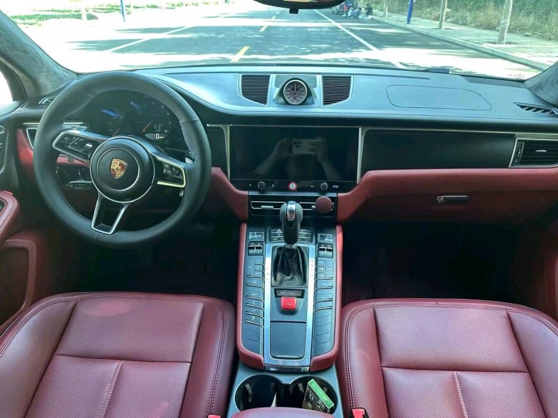 廊坊15年保时捷Macan9