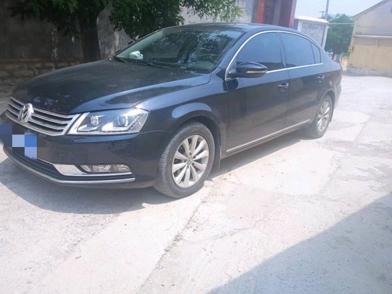 济南16年大众迈腾2