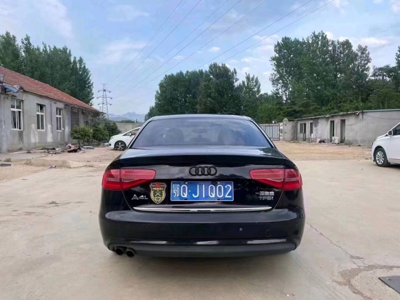 青岛13年奥迪A4L9