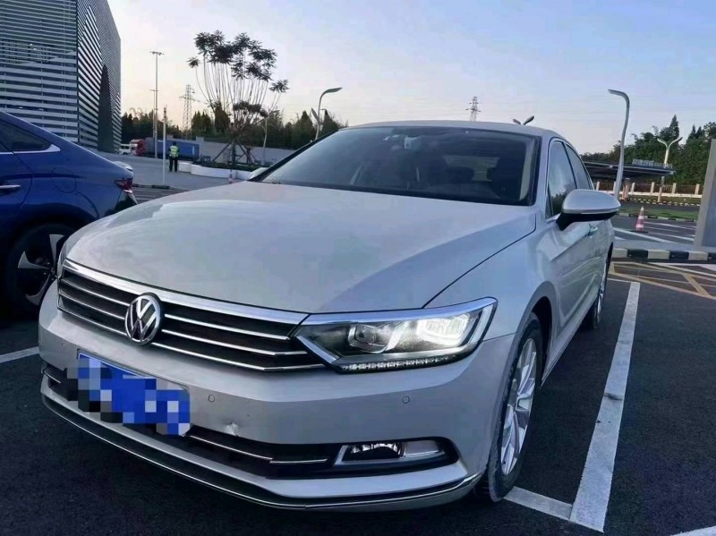 重庆18年大众迈腾5