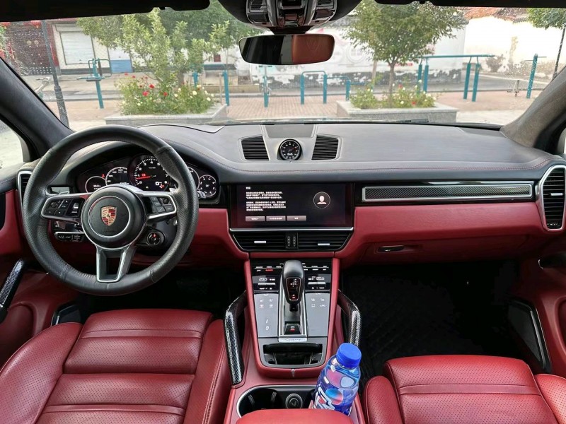 济南21年保时捷卡宴5