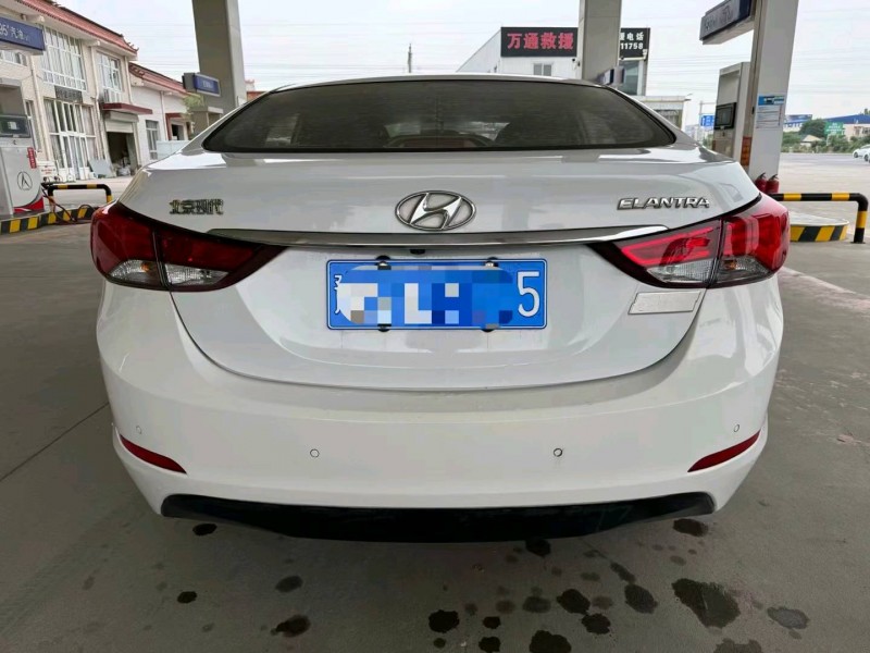 保定17年现代朗动2