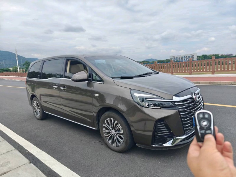 东莞23年别克GL82