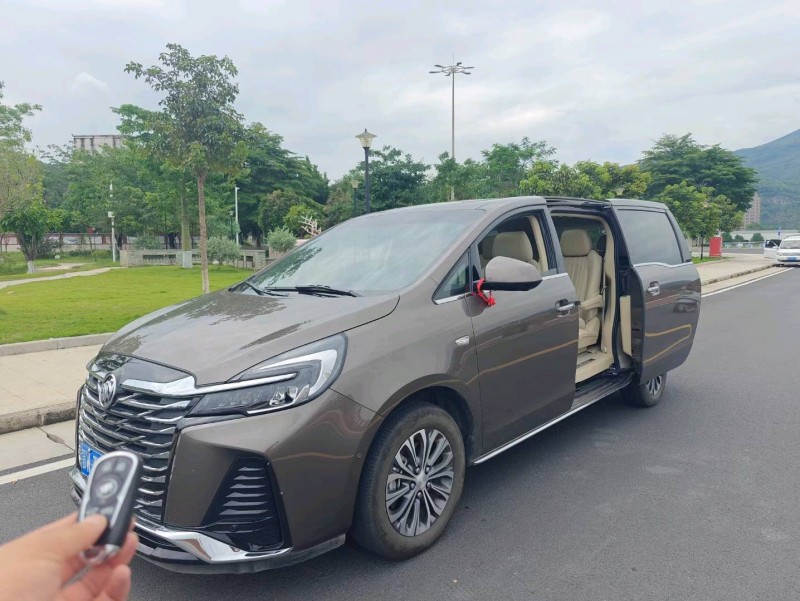 东莞23年别克GL83