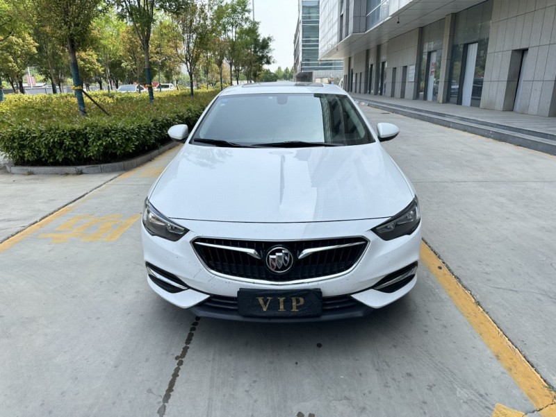 济宁19年别克君威1