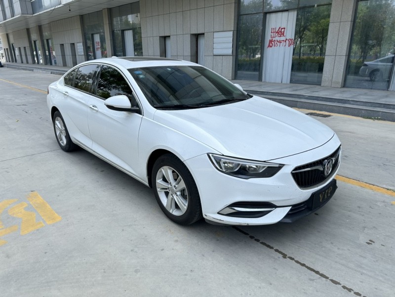 济宁19年别克君威2